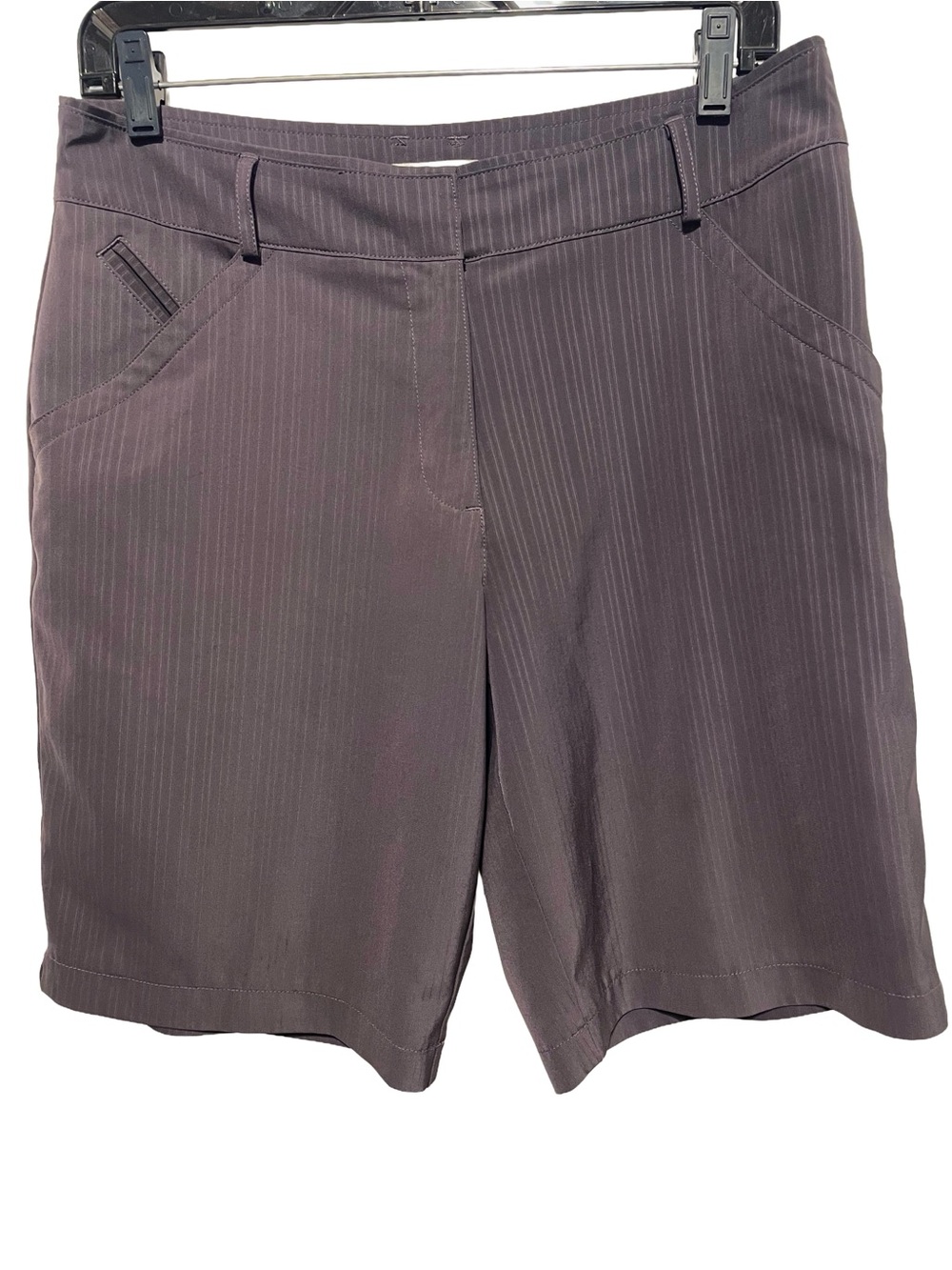 Nike Dri Fit UV Gray Pinstripe Bermuda Shorts Women’s Size 8 Medium